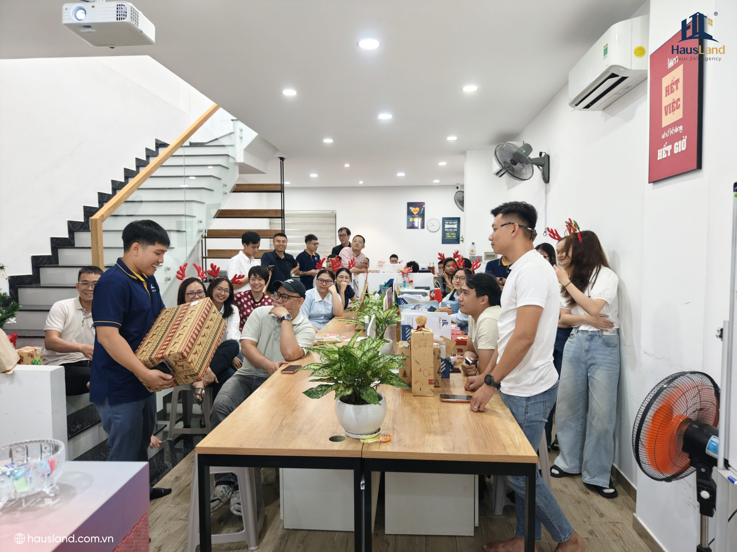 Noel ấm áp tại HausLand: Văn hoá doanh nghiệp được nuôi dưỡng từ những điều giản dị 12 Hoạt động Noel nội bộ
