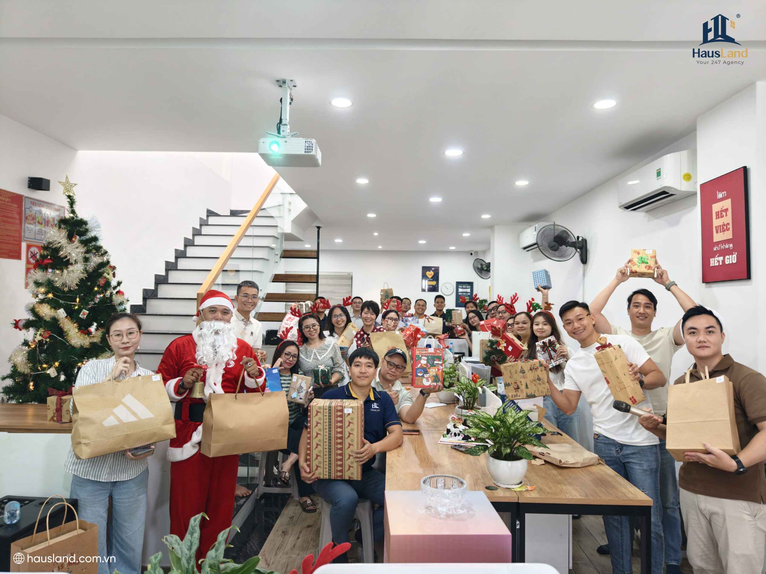 Noel ấm áp tại HausLand: Văn hoá doanh nghiệp được nuôi dưỡng từ những điều giản dị 2 Hoạt động Noel nội bộ