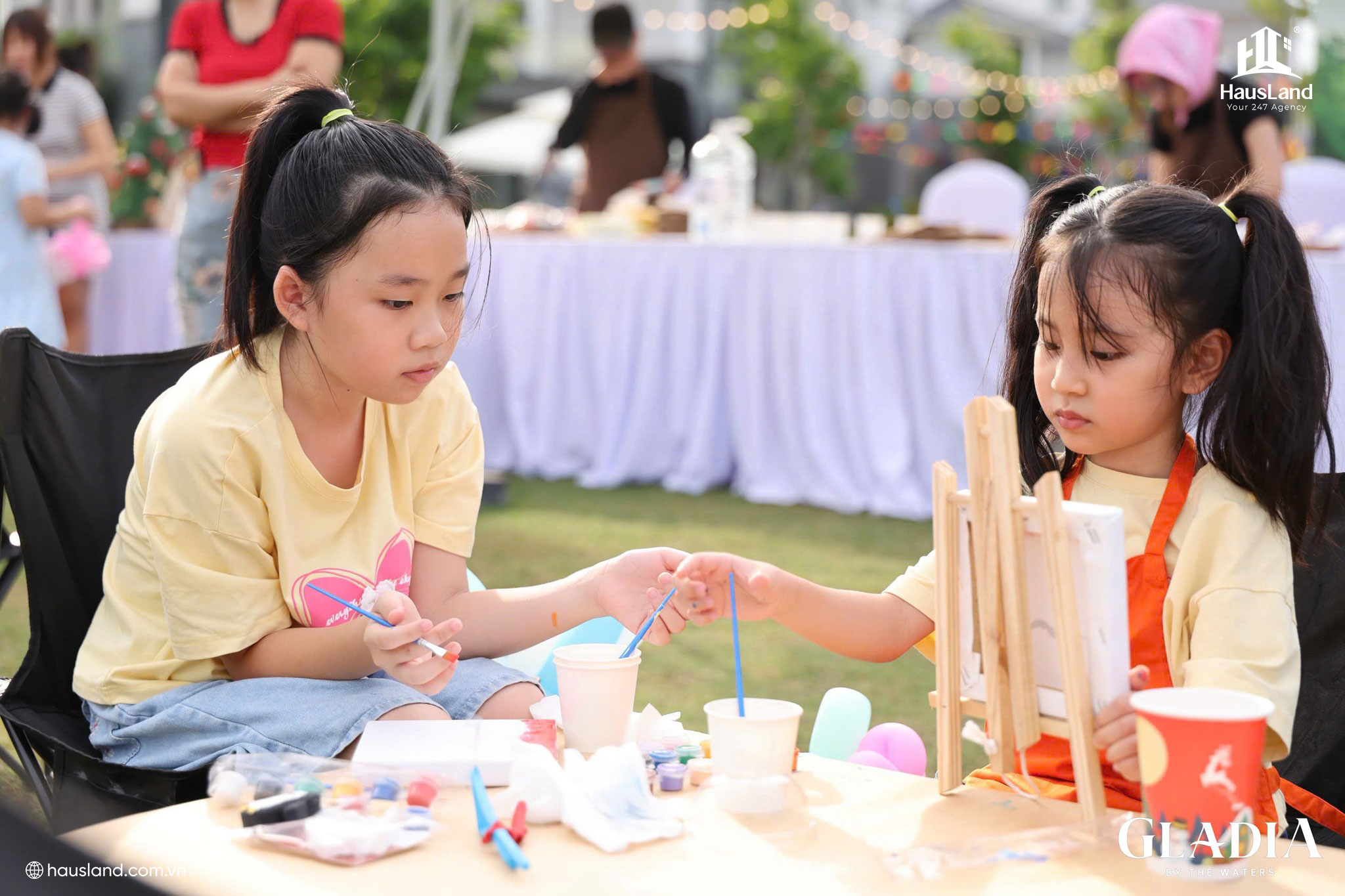 Gladia by the Waters: Gần 1000 khách hàng tham dự Sự kiện "Get Your Sparkle On" 3 Hoạt động vẽ tranh tại sự kiện