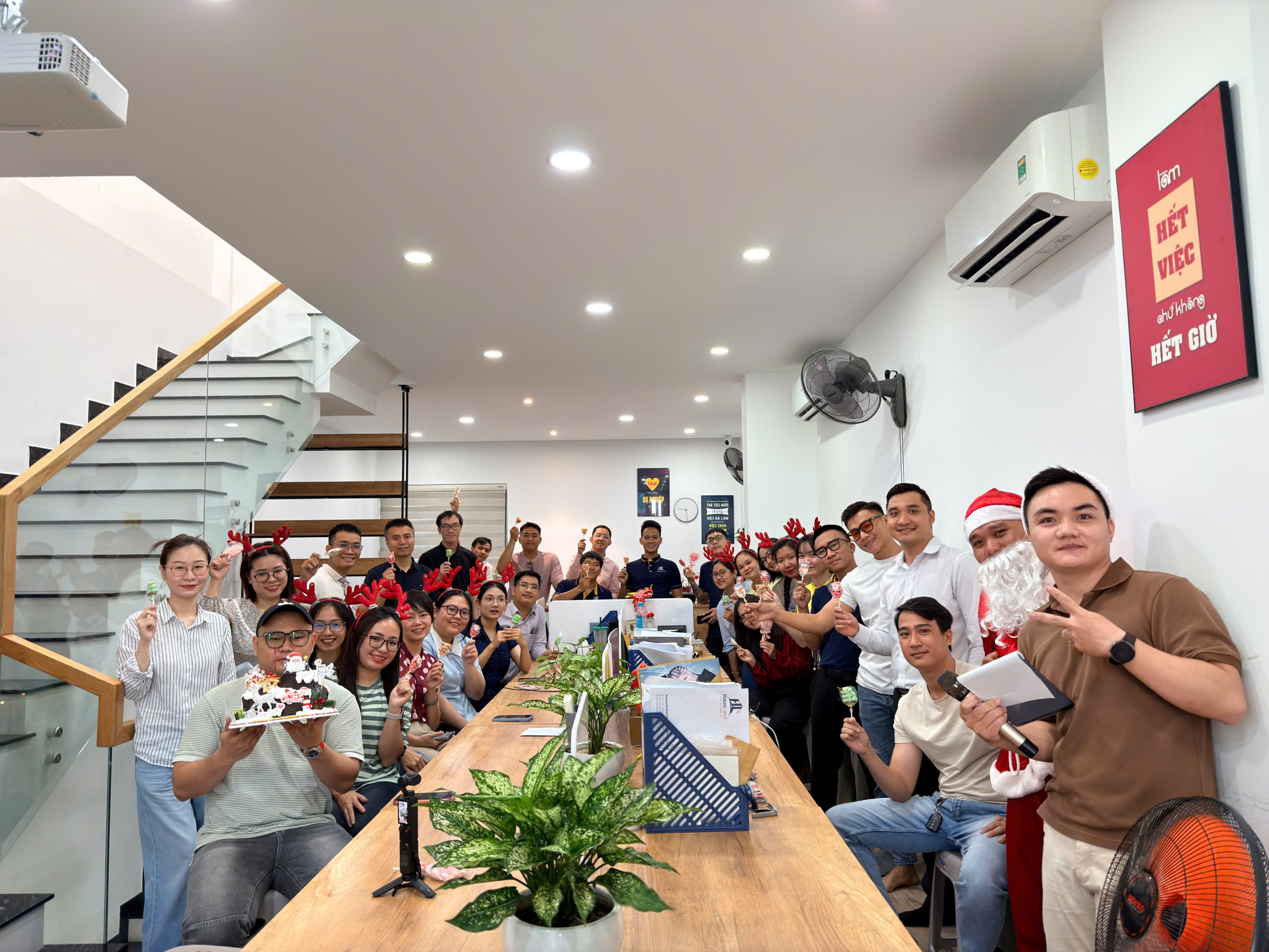 Noel ấm áp tại HausLand: Văn hoá doanh nghiệp được nuôi dưỡng từ những điều giản dị 13 Hoạt động Noel nội bộ