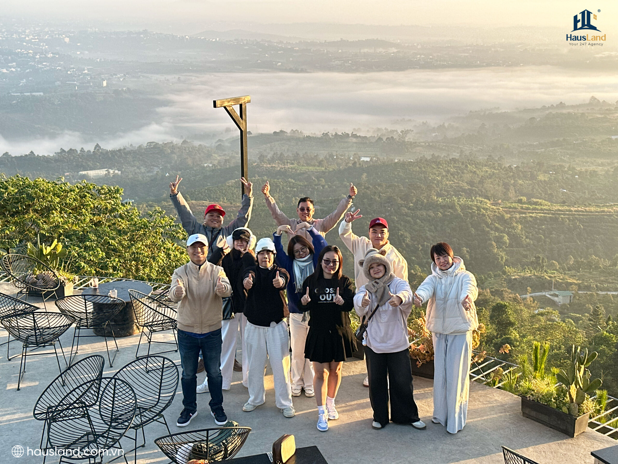 Chương trình thiện nguyện & Company Trip "Hành trình gắn kết - Lan toả yêu thương" 12 Hoạt động săn mây