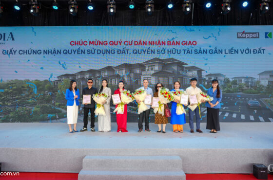 Chính thức bàn giao sổ hồng cho cư dân Gladia by the Waters
