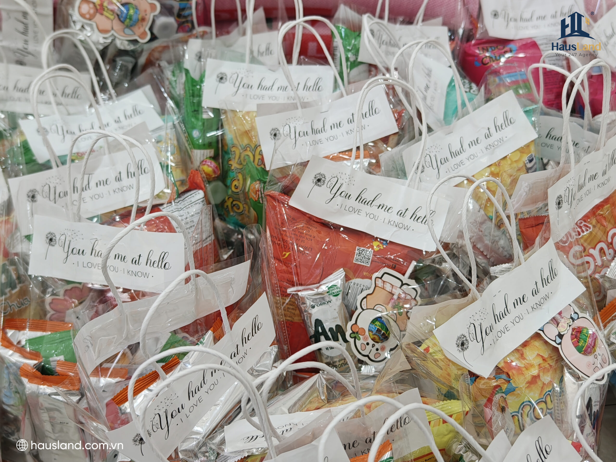 Chương trình thiện nguyện & Company Trip "Hành trình gắn kết - Lan toả yêu thương" 27 Chương trình thiện nguyện tại Mái ấm Tín Thác