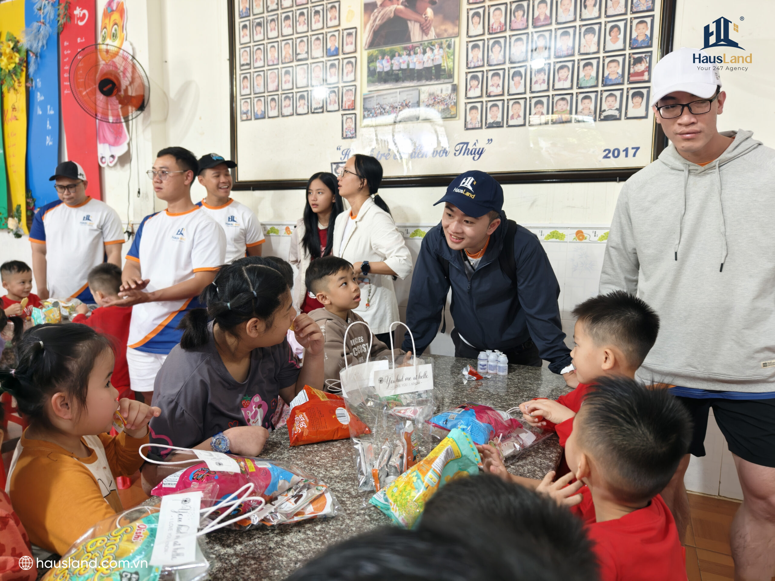 Chương trình thiện nguyện & Company Trip "Hành trình gắn kết - Lan toả yêu thương" 20 Chương trình thiện nguyện tại Mái ấm Tín Thác