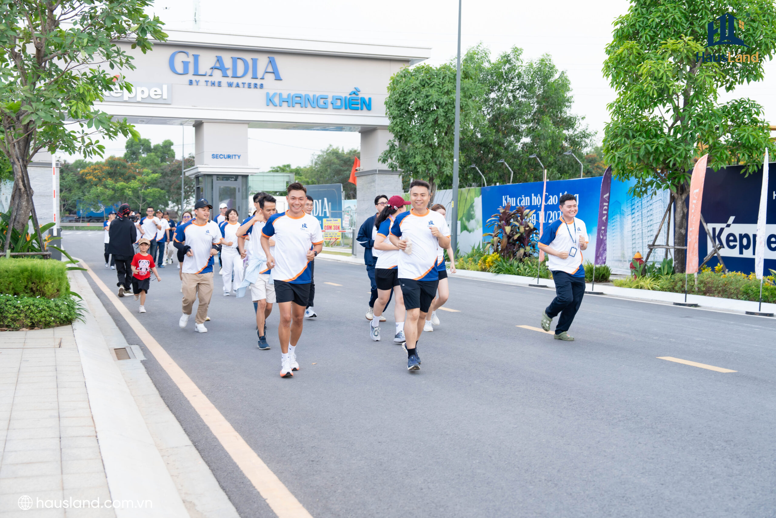 HausLand Team: Chuỗi hoạt động nội bộ tại công viên Mũi tàu, khẳng định chất sống tinh tuyển tại Gladia by the Waters 8 Hoạt động thể thao ngoài trời