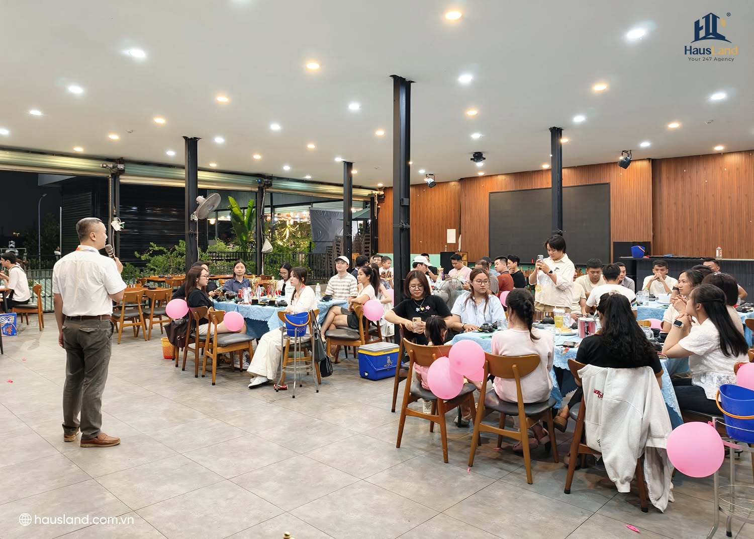 HausLand nhìn lại hành trình 06 năm phát triển: Gắn kết nội lực – Bứt phá thành công 3 Tiệc kỷ niệm 6 năm thành lập