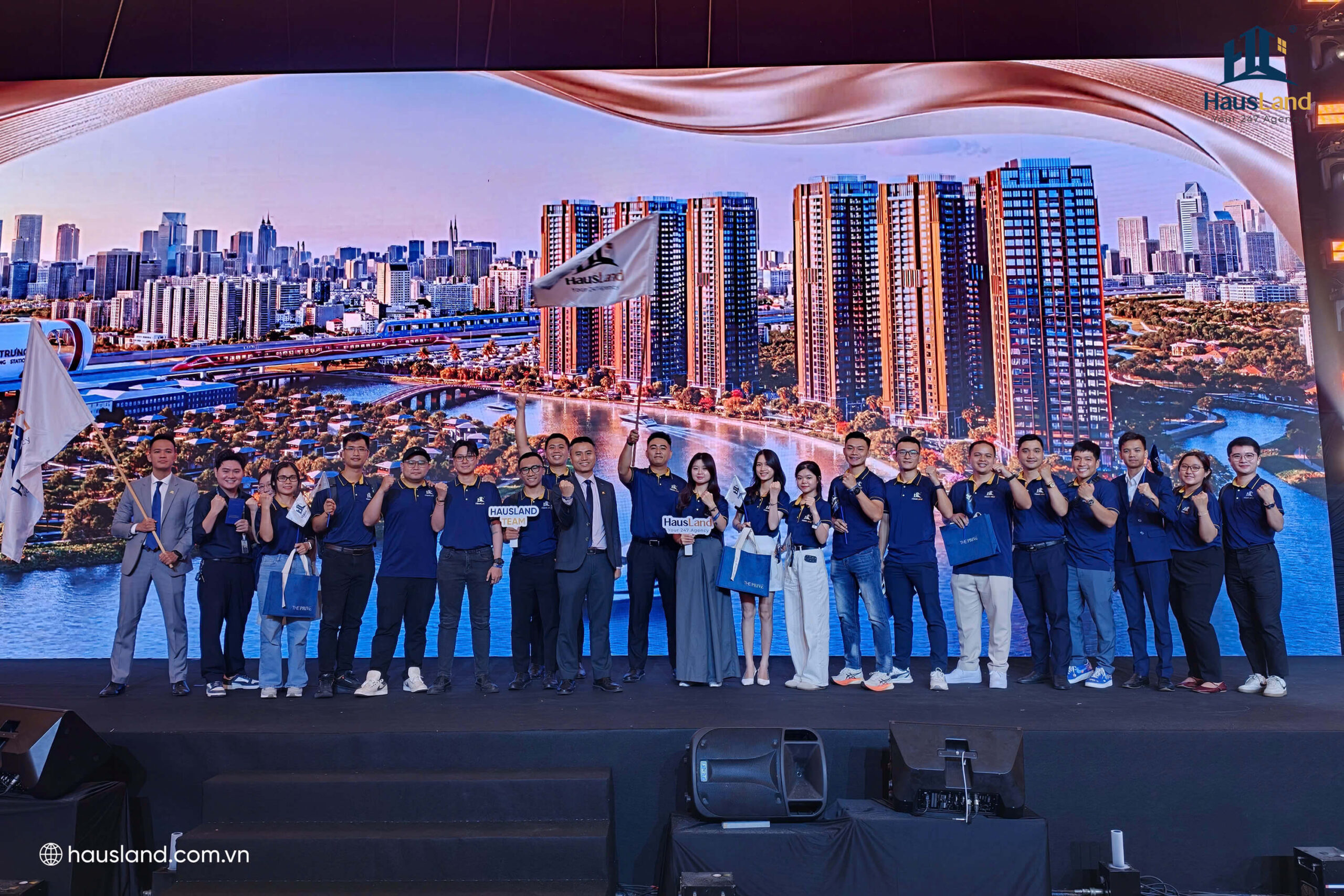 The Privé - Chính thức công bố thông điệp định vị mới "Bán đảo Thịnh vượng" 2 HausLand vinh dự tham gia sự kiện công bố thông điệp định vị mới The Privé